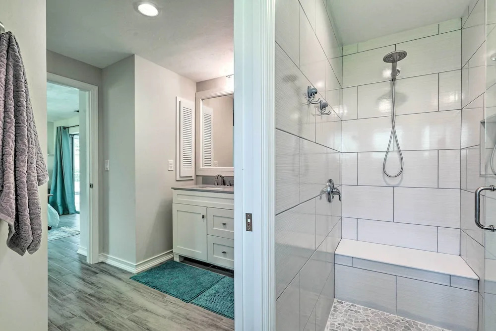 Bright & Breezy Cape Coral Retreat w/ Pool!