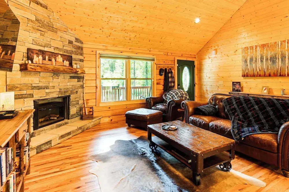 Secluded, Private! Forested Hendersonville Retreat