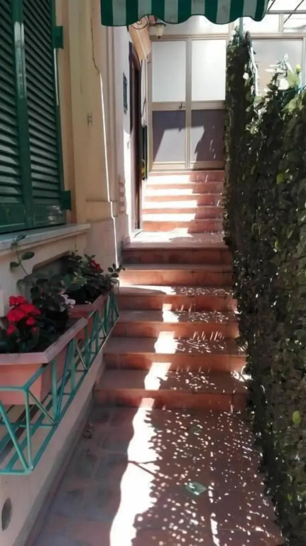 B&B Flora House