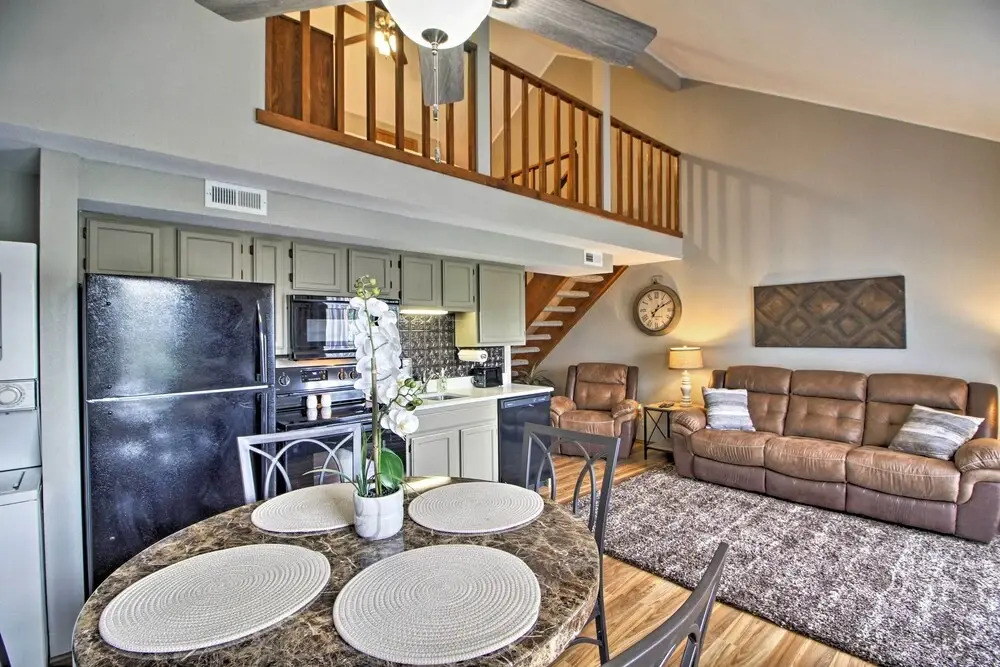 Branson Resort Condo w/ Lake Taneycomo Access!