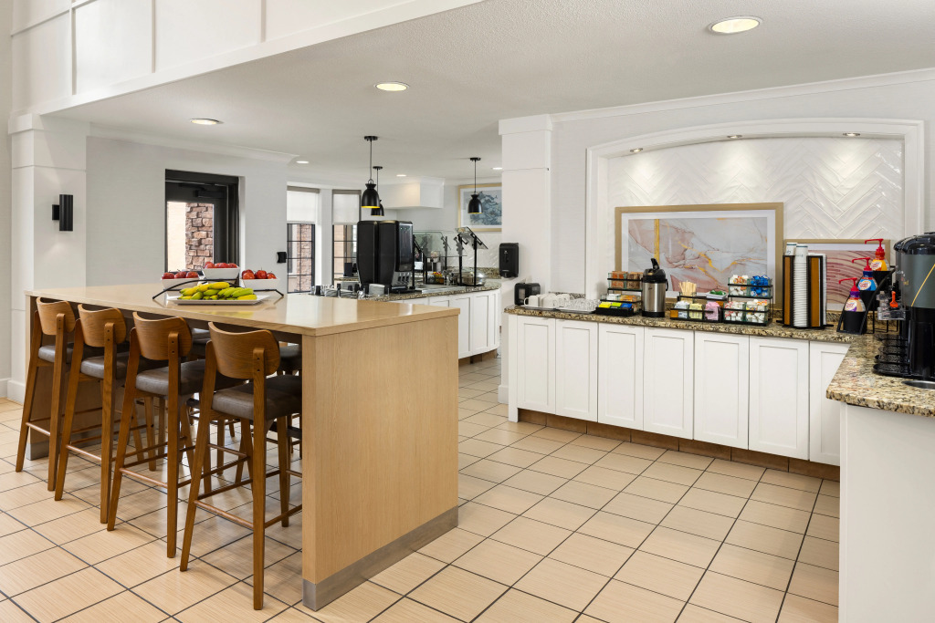 Staybridge Suites MPLS-Maple Grove/Arbor Lakes by IHG