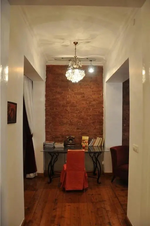 Historical 135 sqm apartment near Galata Tower