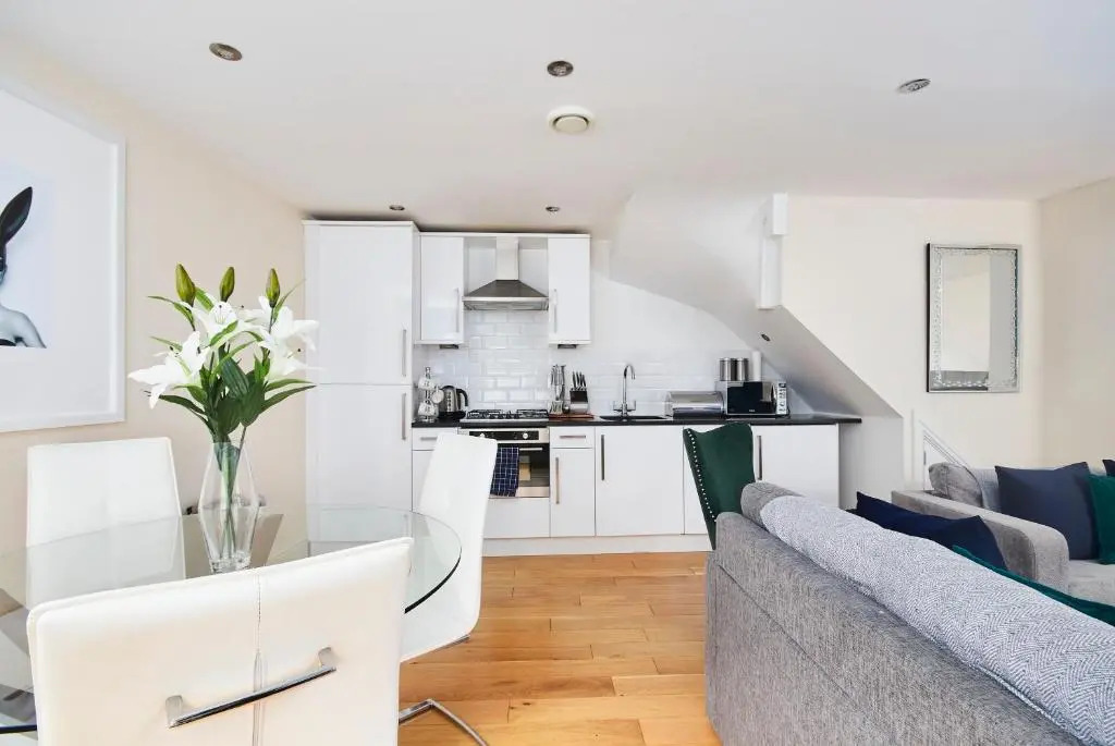 The Stunning Central Jewels Of Bath - Sleeps 24!