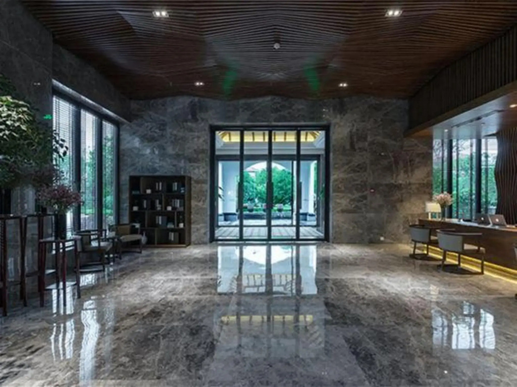 Sunshine Peninsula Jinsha Hotel
