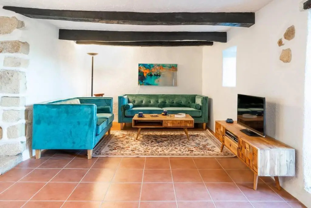 A 3bedroom country house, with pool close to beach