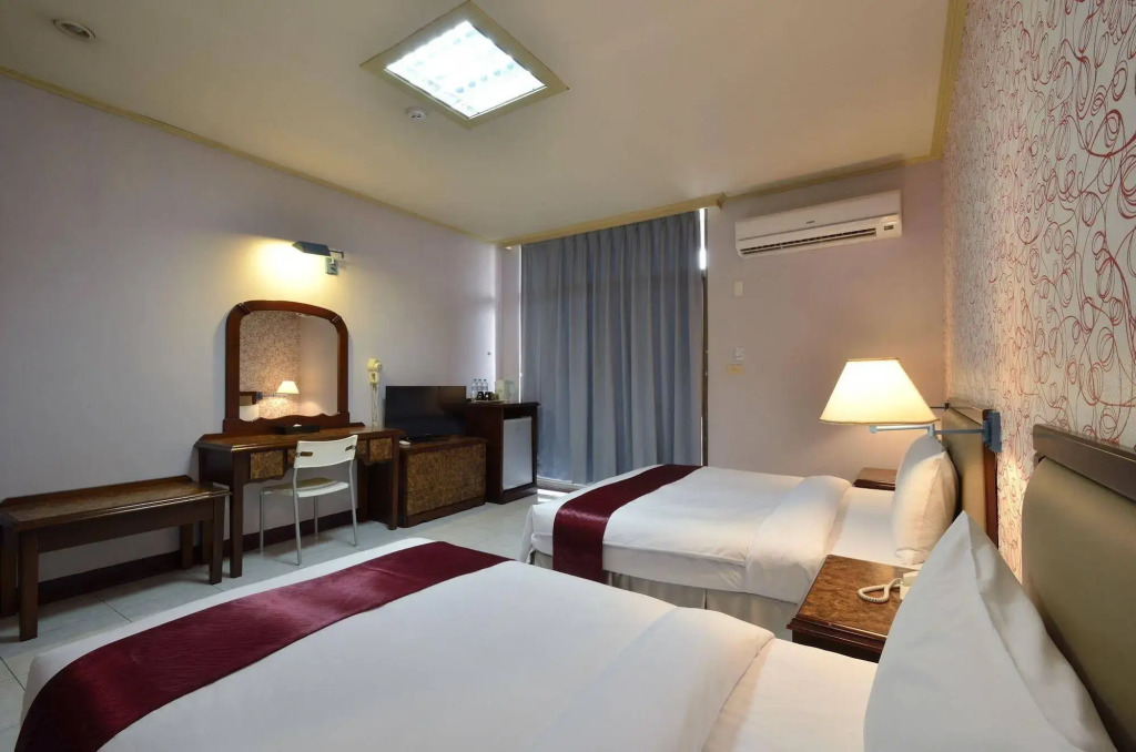 Jiuning Business Hotel