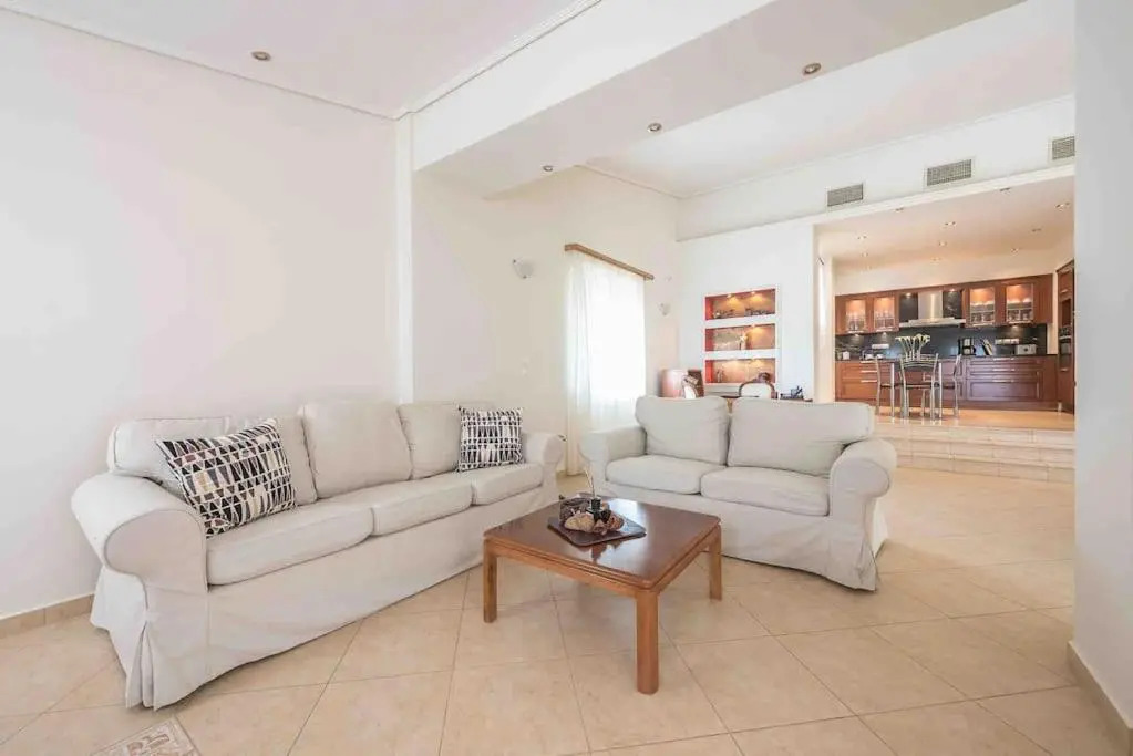 Anavissos 3bdr Seaview Beachhouse with Bbq