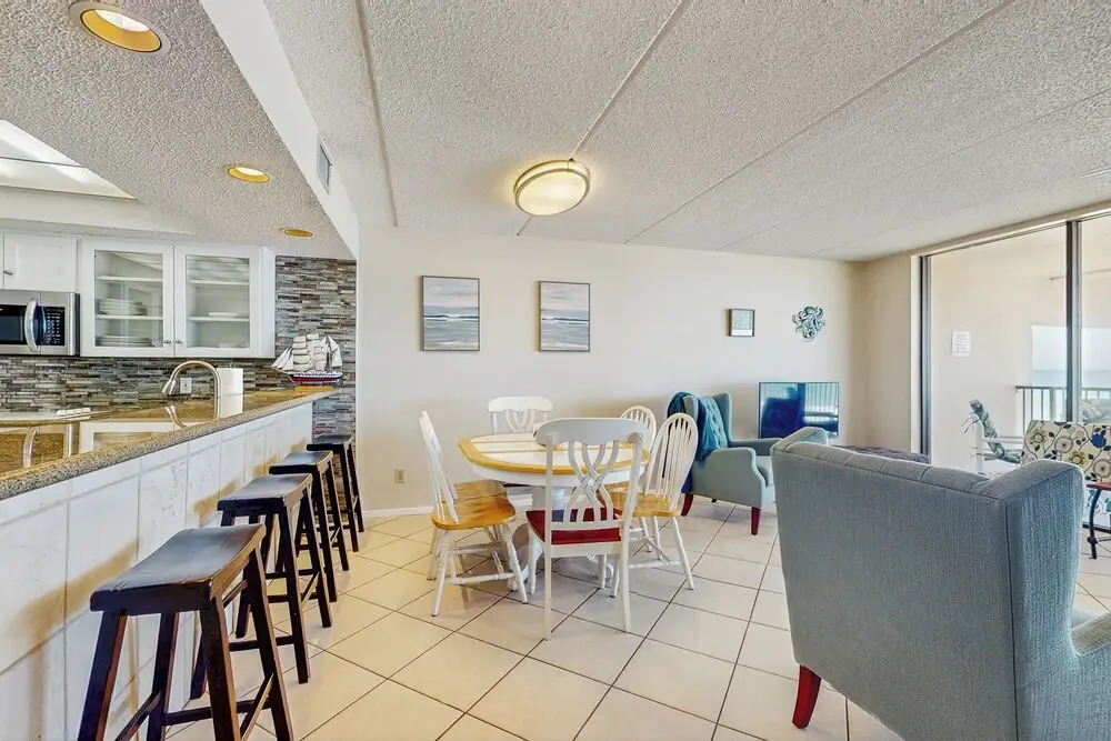 10th-floor 3BR w/ Balcony: Suntide III - Unit 1006