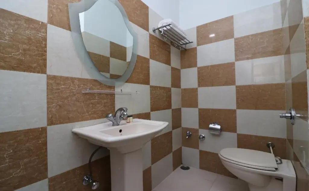 Hotel Vindhwashni By OYO Rooms