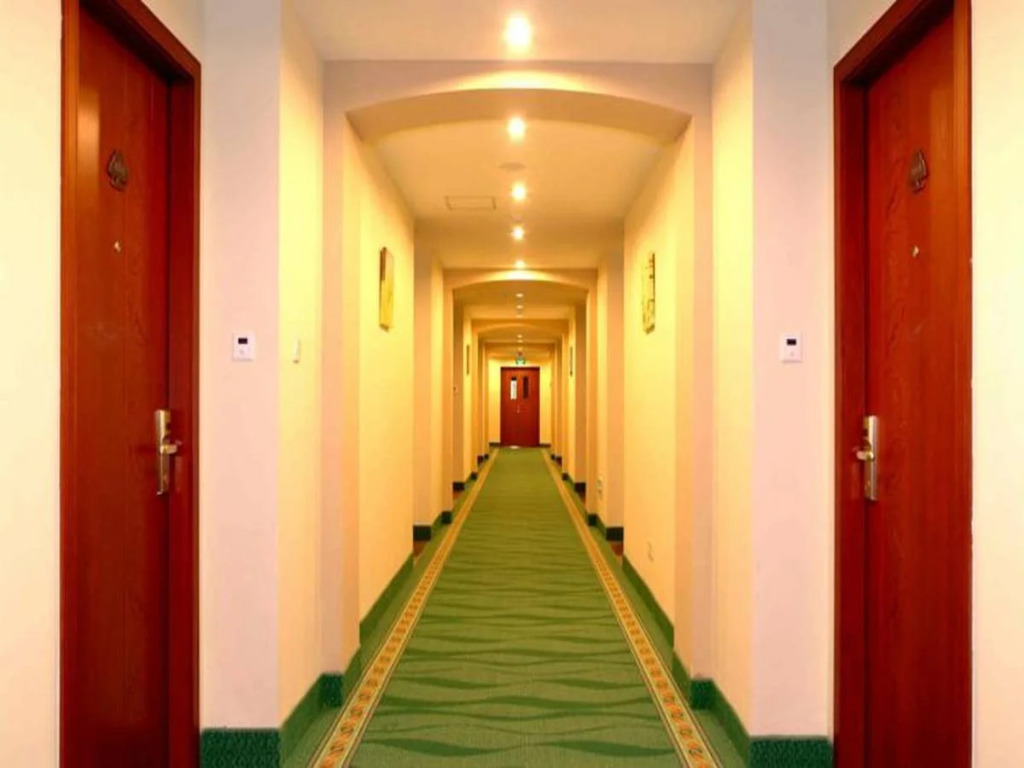 GreenTree Inn BeiJing XiZhiHe Dimension Stone Market Express Hotel