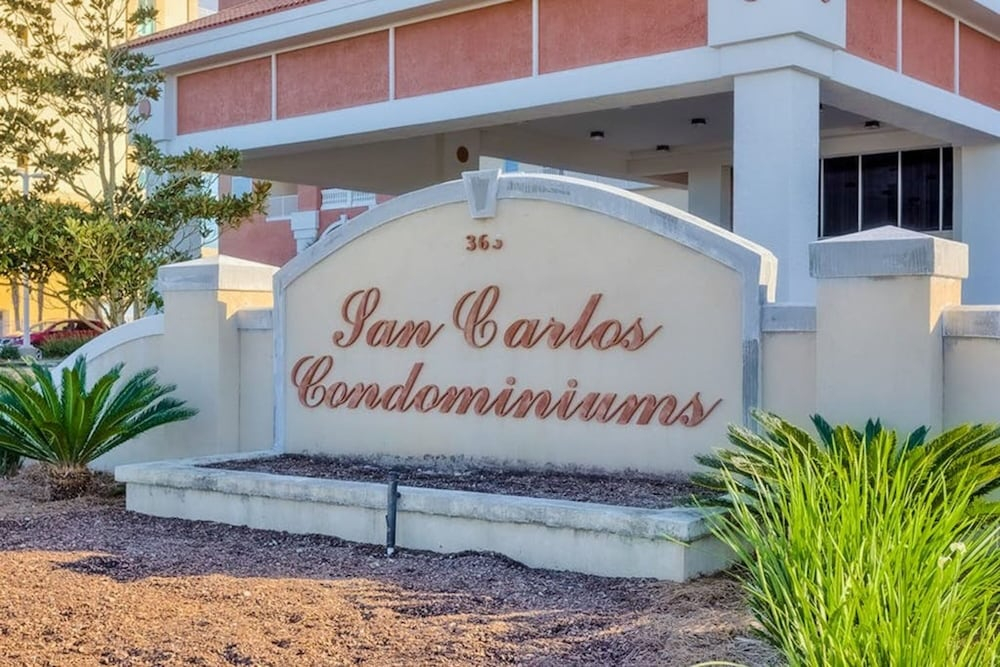 San Carlos 302
