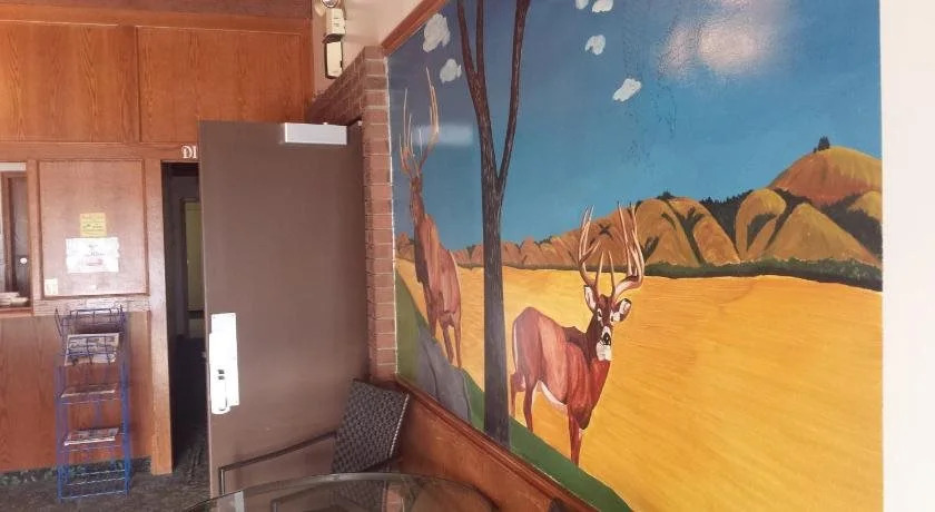 Maple Creek Motor Inn
