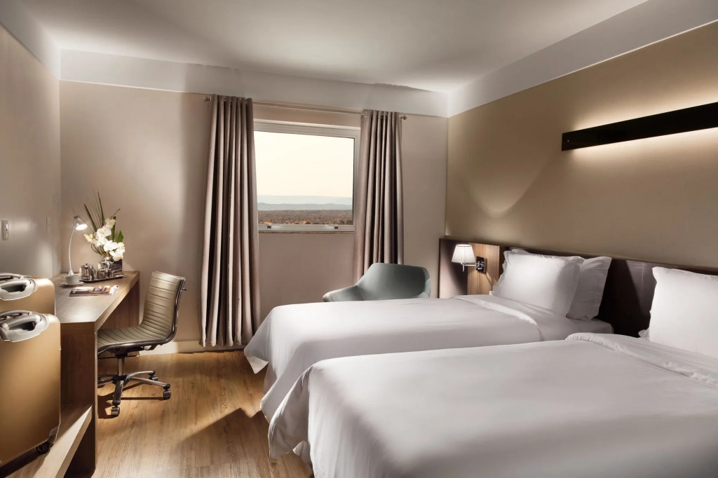 Delmond Hotel