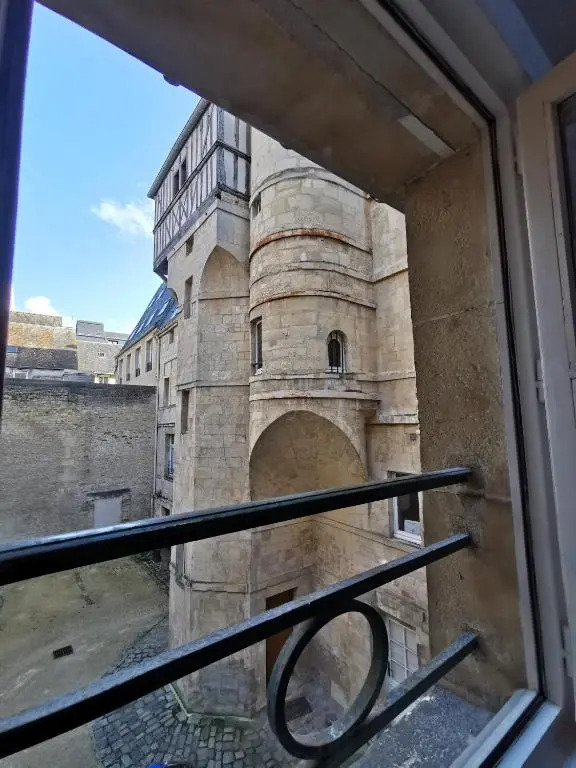 Studio en duplex dans un hôtel particulier