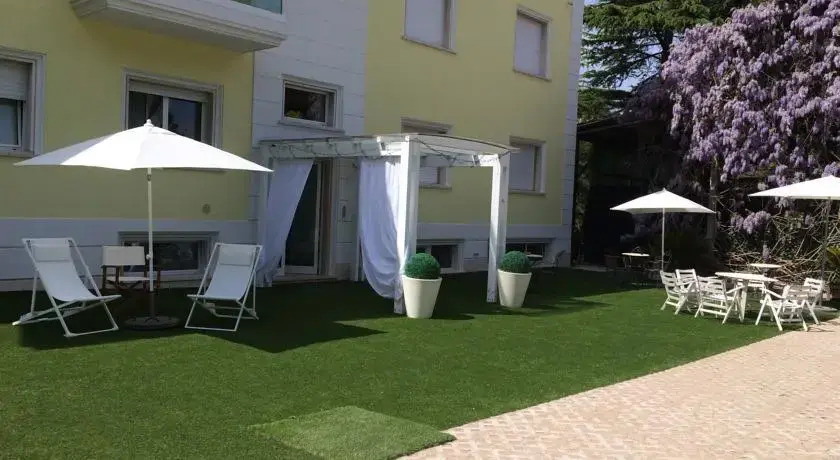 B&b Chartaria