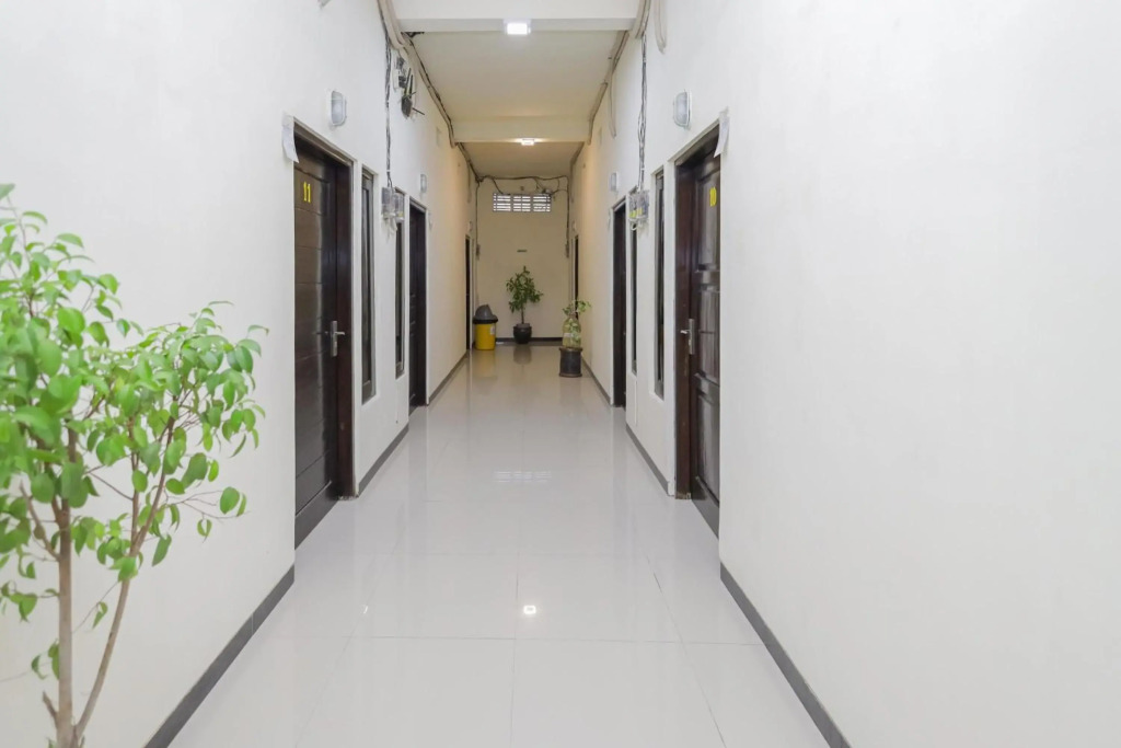 RedDoorz Syariah Near Universitas Jember