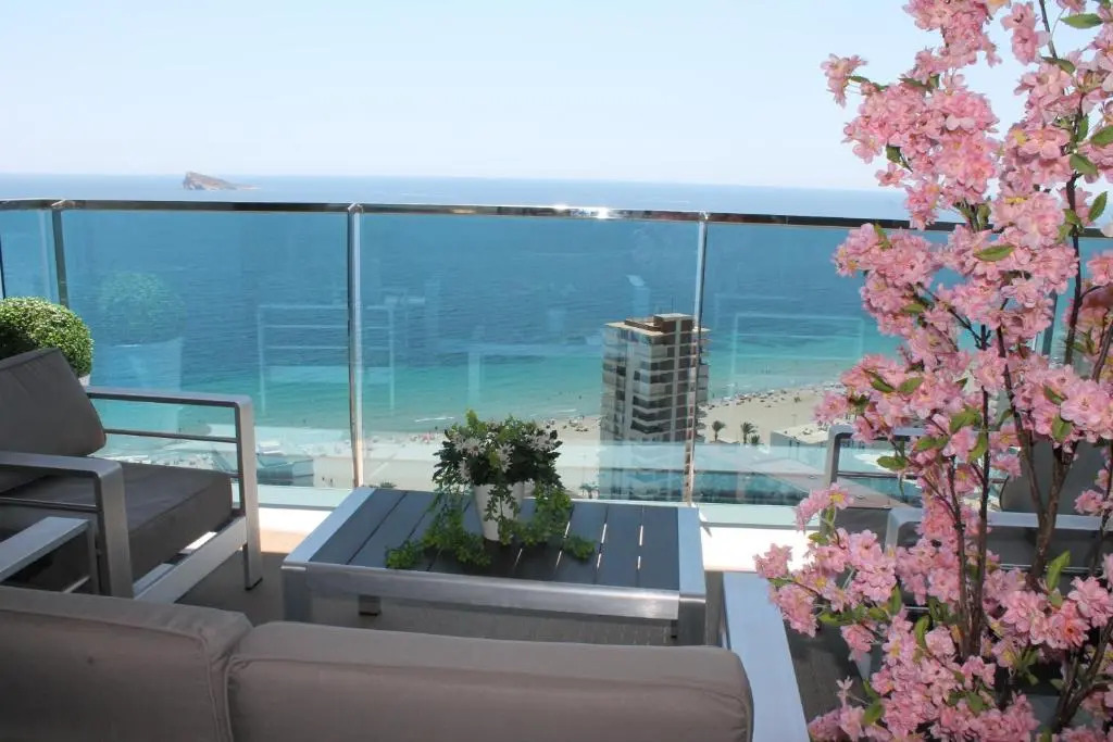 SUNSET DRIVE 128 Luxury Beach Retreat by CAR