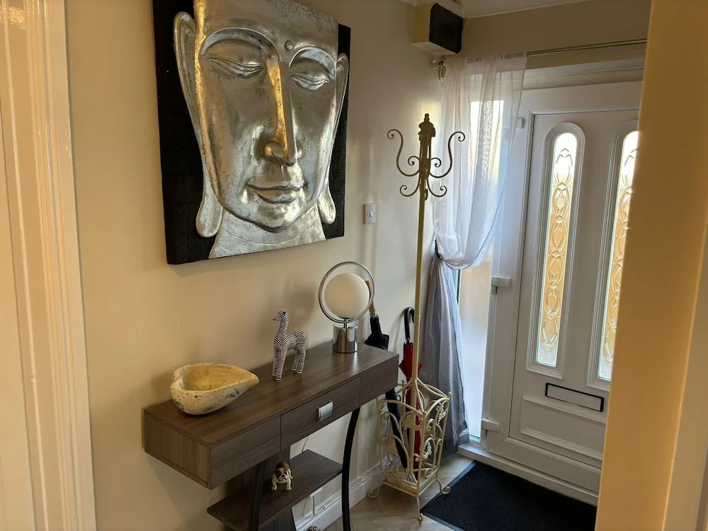Bungalow-2bed-1bath-petfriendly-parking