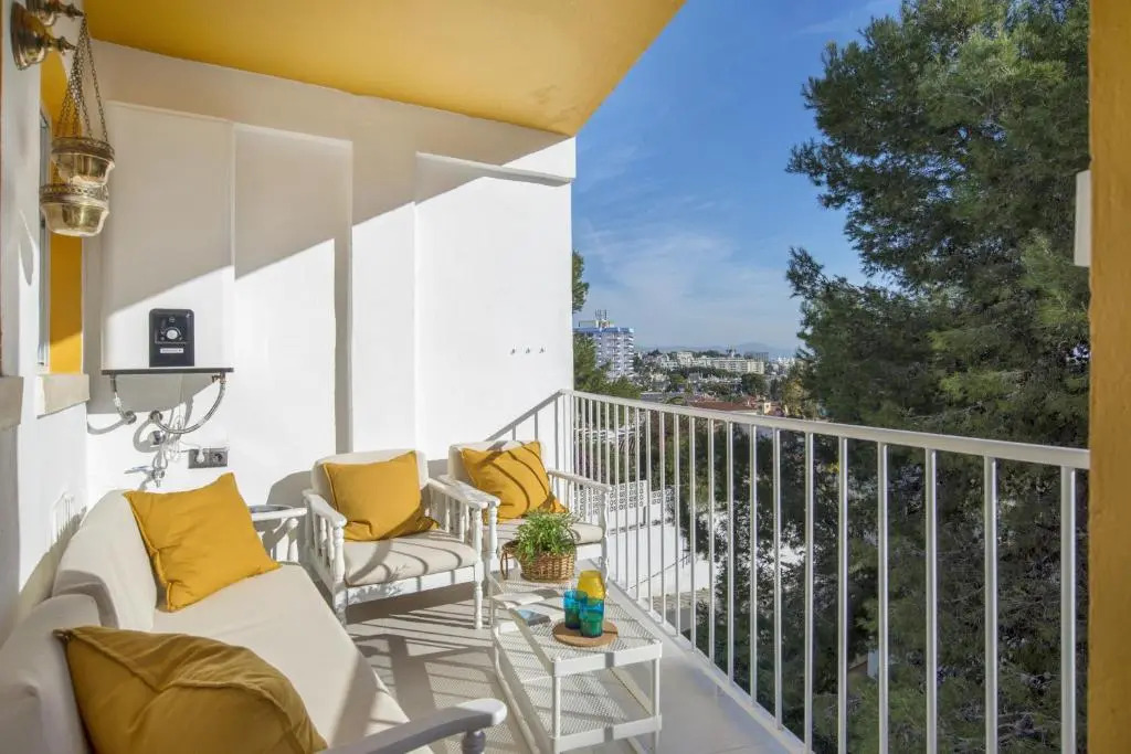 Shiny Studio with Pool & Carihuela Beach at 500m