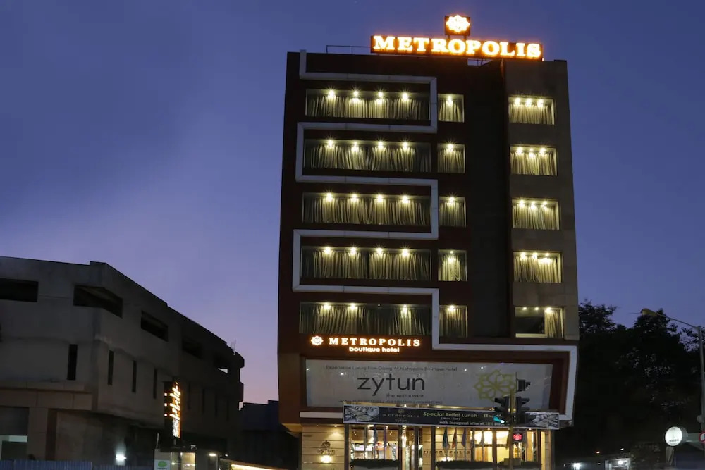 Treebo Tryst Select Metropolis