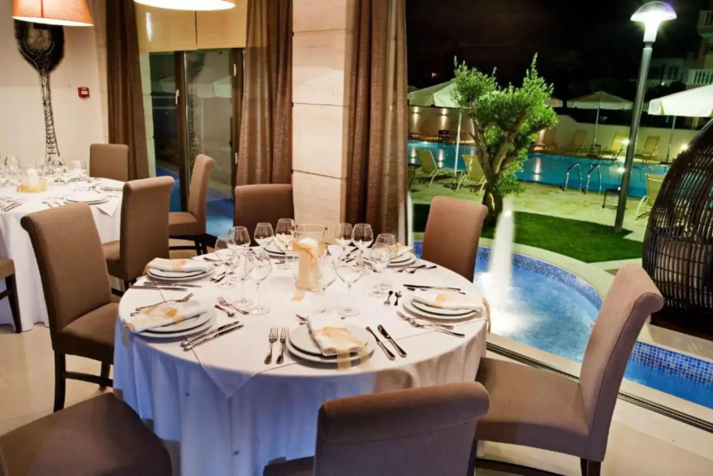 Danai Hotel