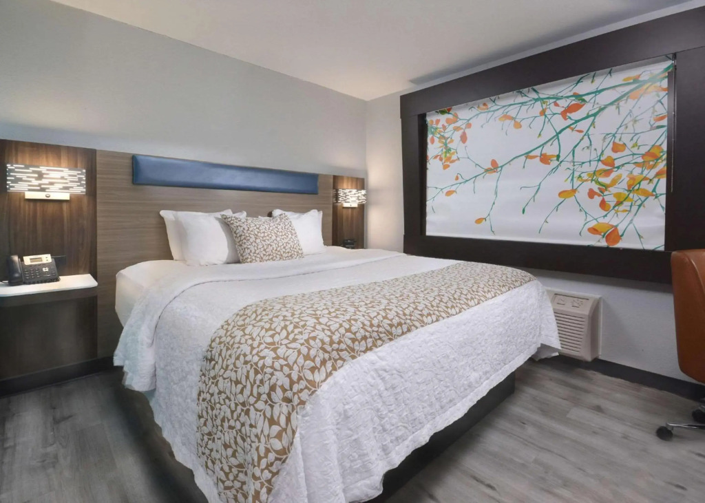 Brookstone Lodge near Biltmore Village, an Ascend Collection Hotel