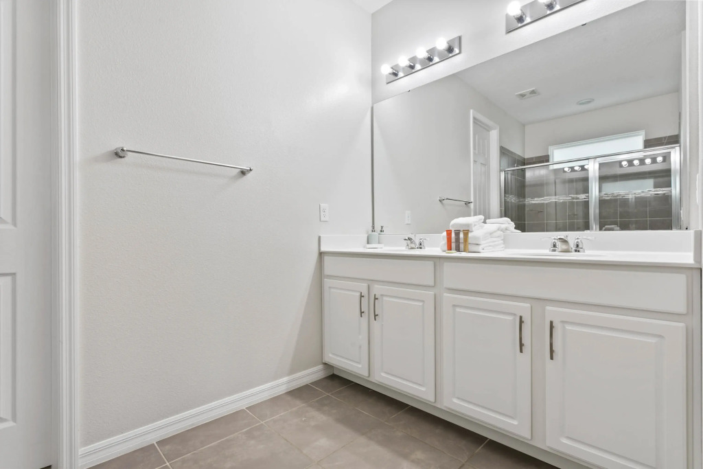 9 BD 6.5 BA Solara 1552 NP