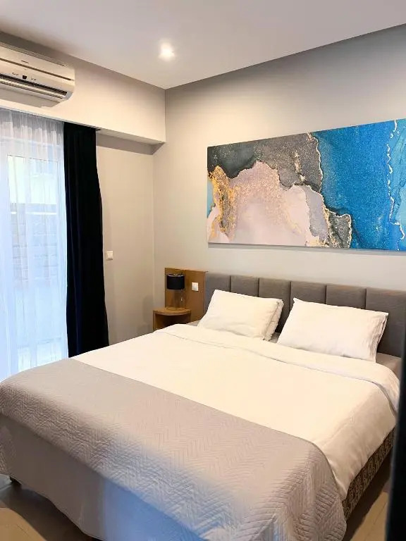 Captains Seafront Apartments