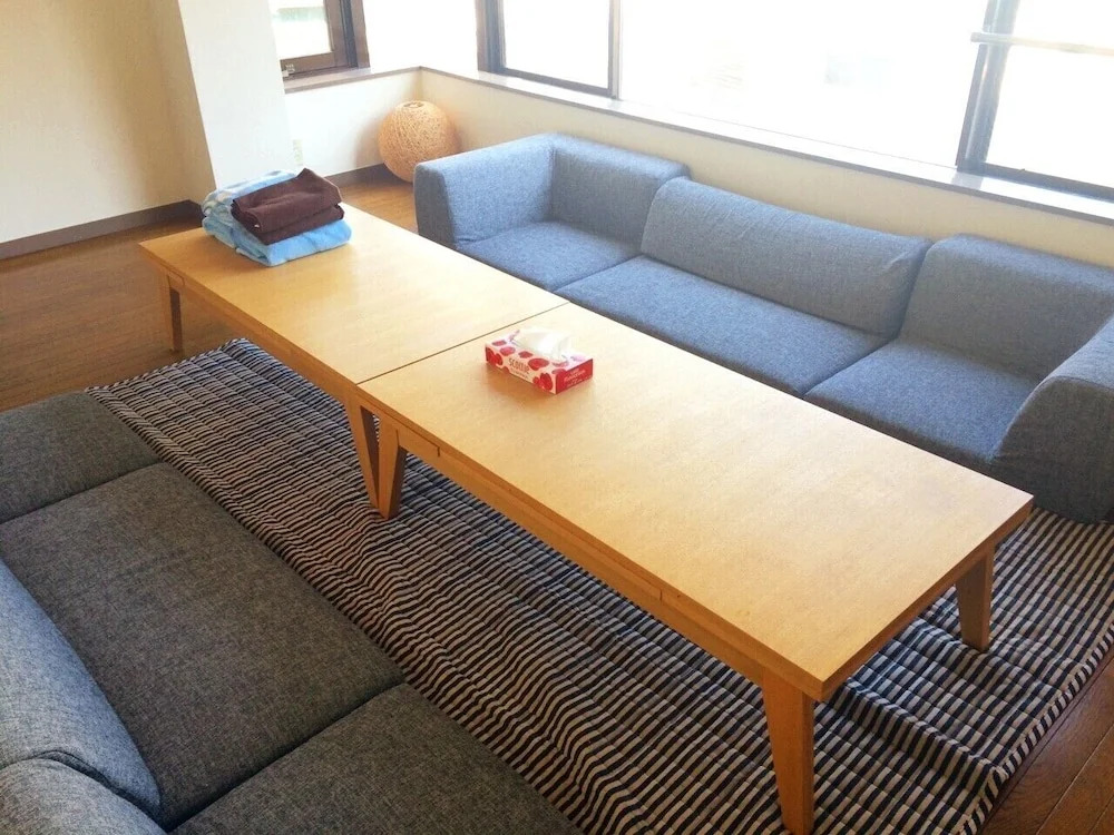 Rogoku bldg Aqua Residence