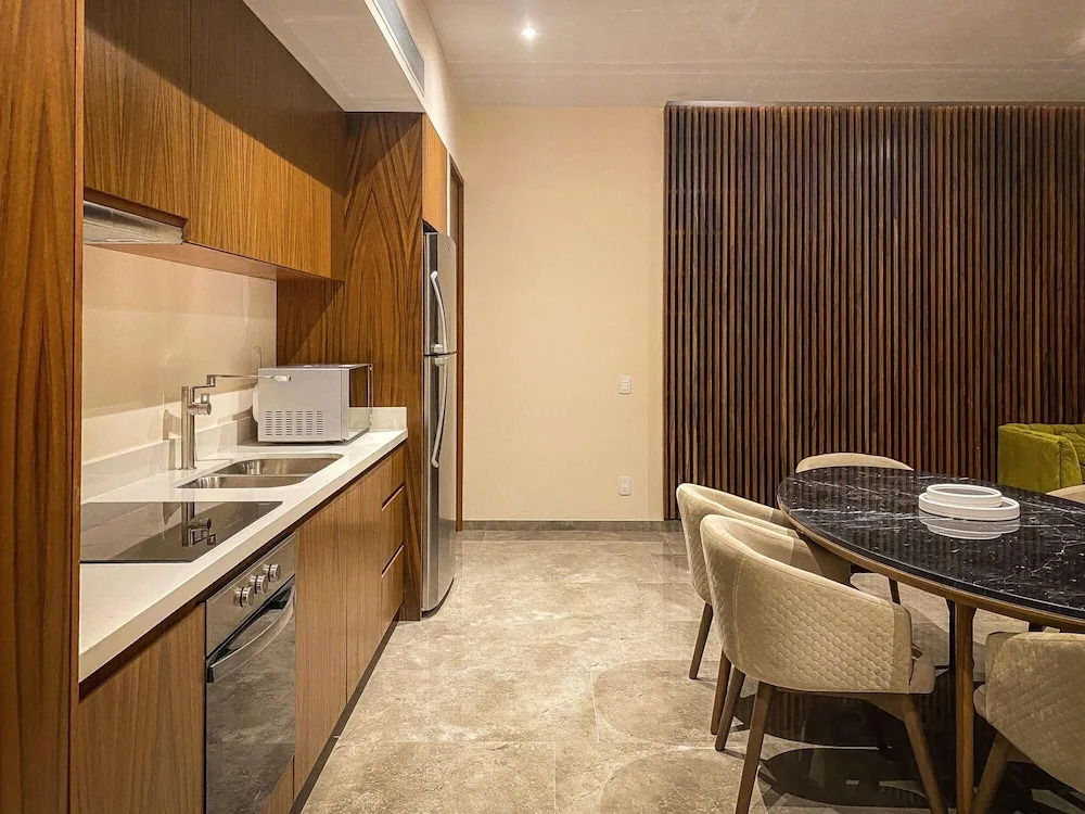 Live The Extraordinary at our Luxury 2 BR Condo 10 min From Tulum Ruins