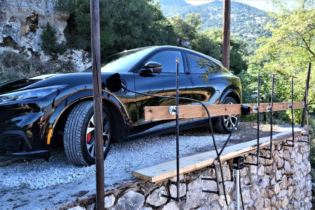 Μικρή Πέτρινη Μεζονέτα 2