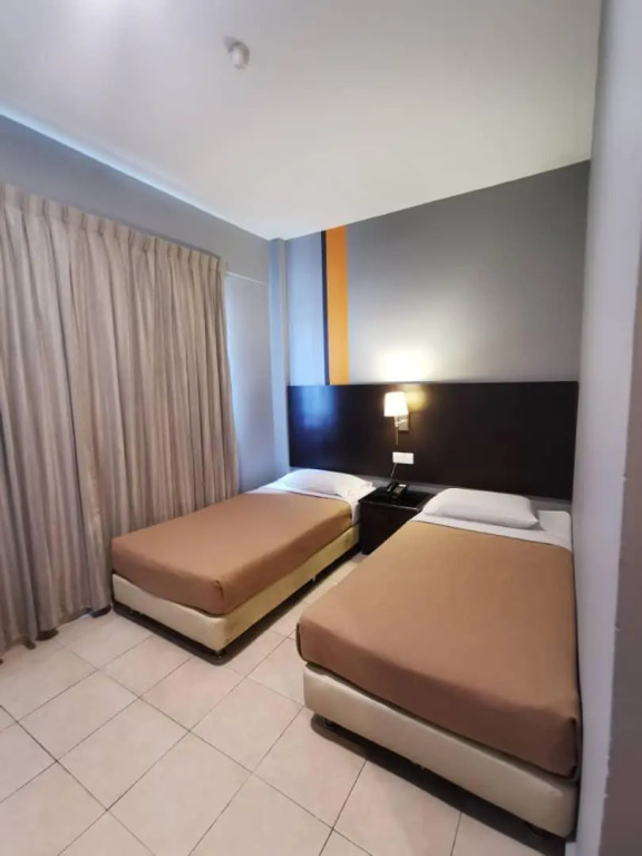 One World Lodging