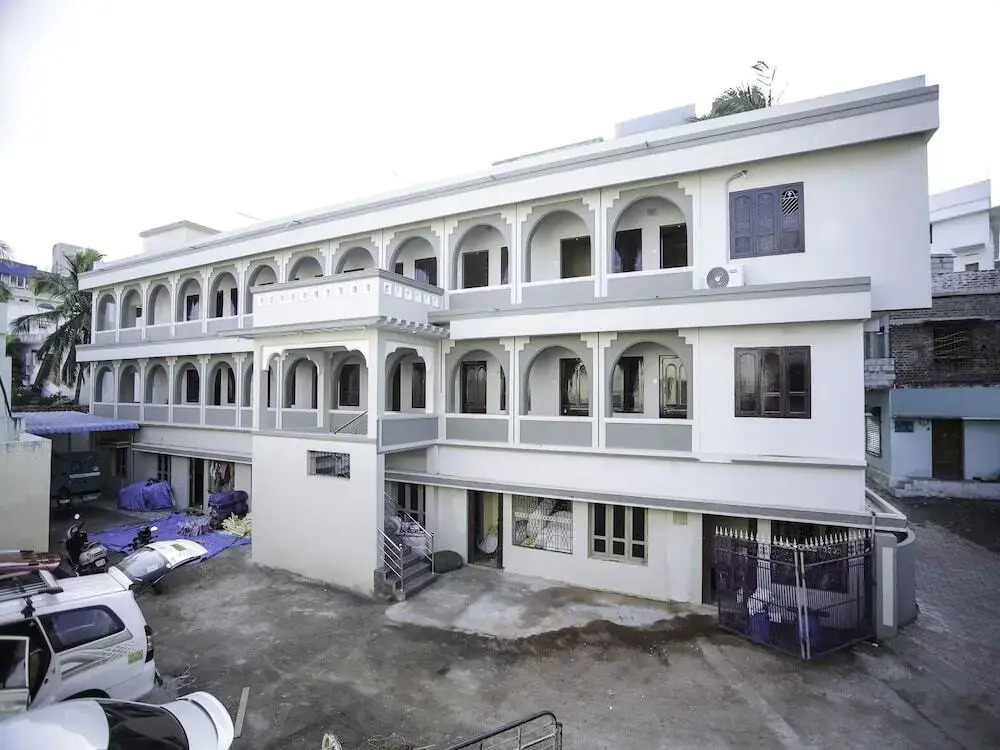 Sri Subbiah Inn By OYO Rooms