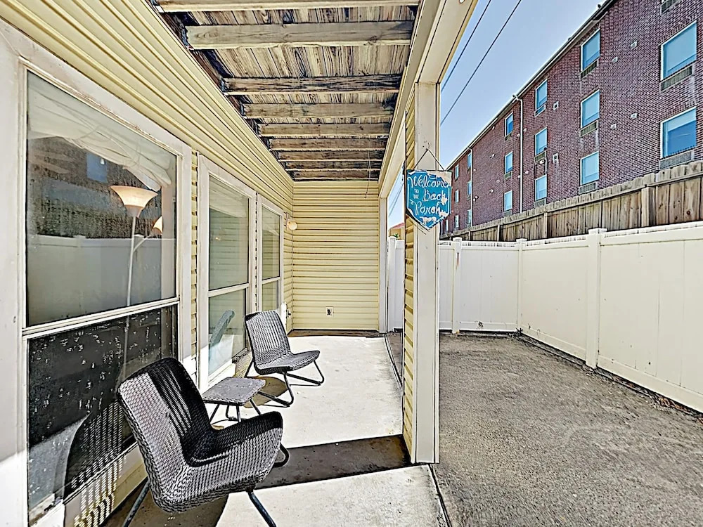 15102 Leeward Dr Townhouse Unit 703