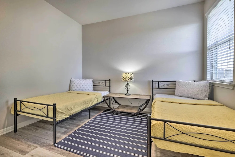 Family Home w/ Fenced Yard in Austin Suburbs!