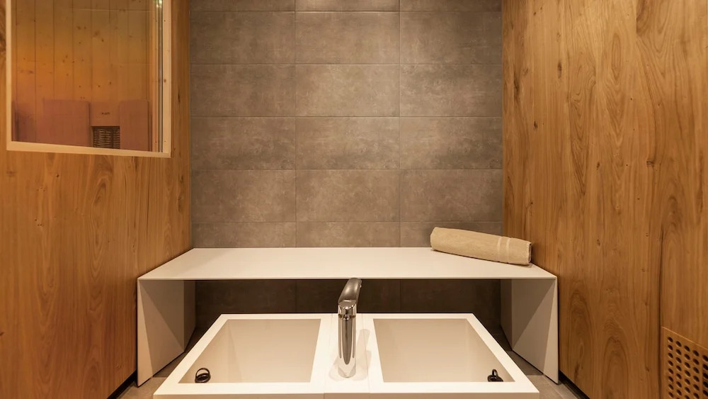 Lerch Suites