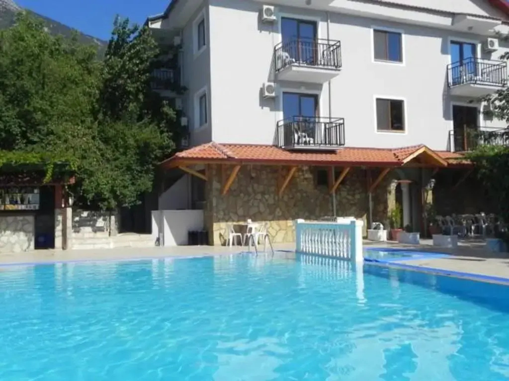 Star Hotel