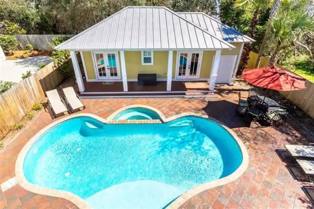 The Crystal Beach House - 1768742