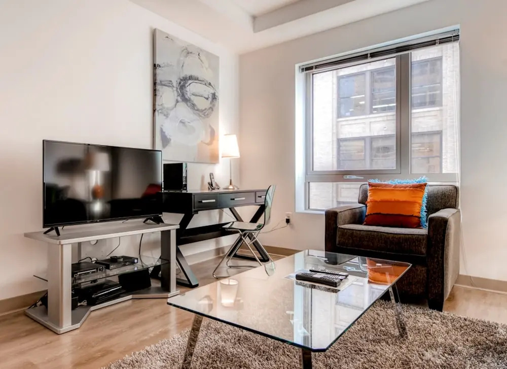 Global Luxury Suites in Rosslyn