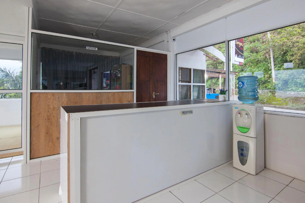 Collection O Gapura Hotel Near Parapat Penatapan Danau Toba
