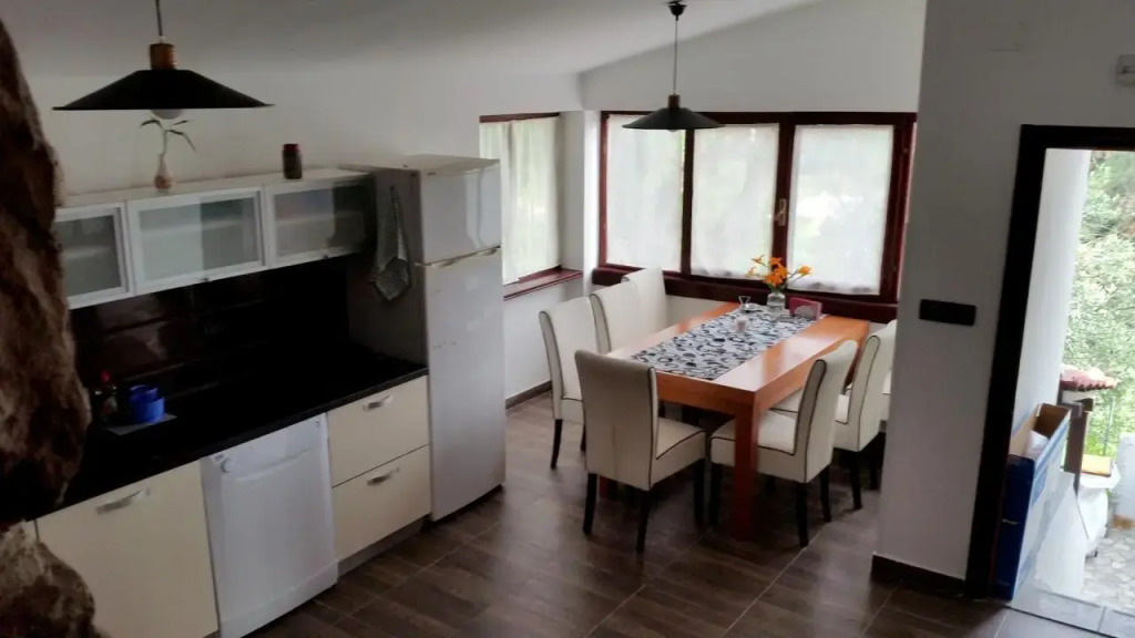 Excellent holiday home in Supetarska Draga