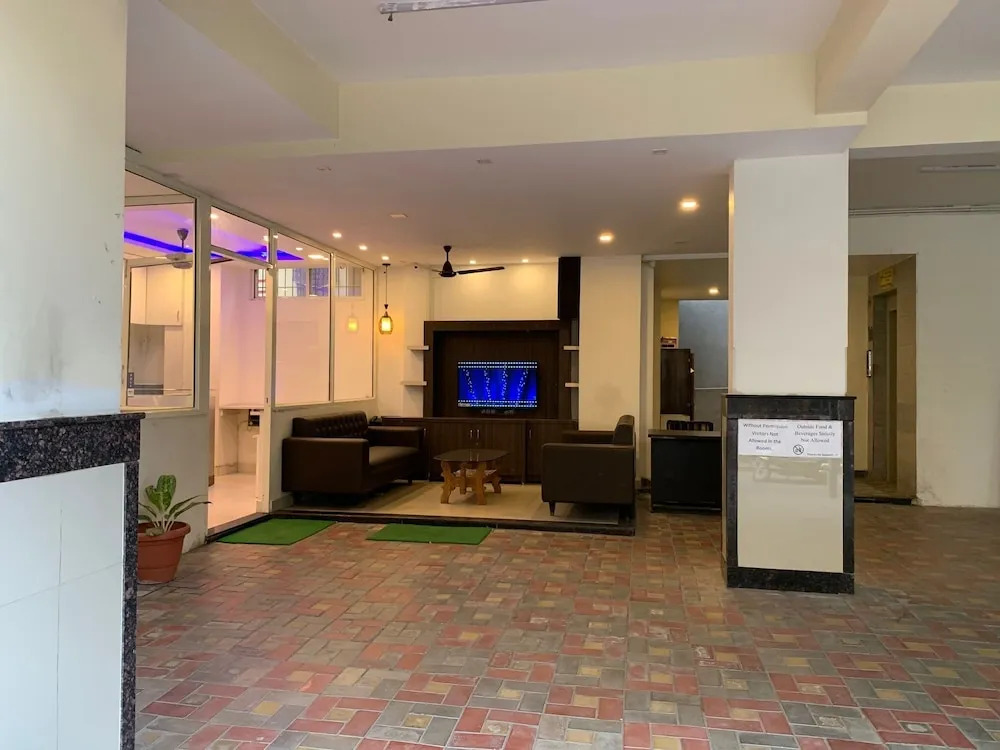 JK Rooms 126 Parashar Legacy - Opp Railway Station