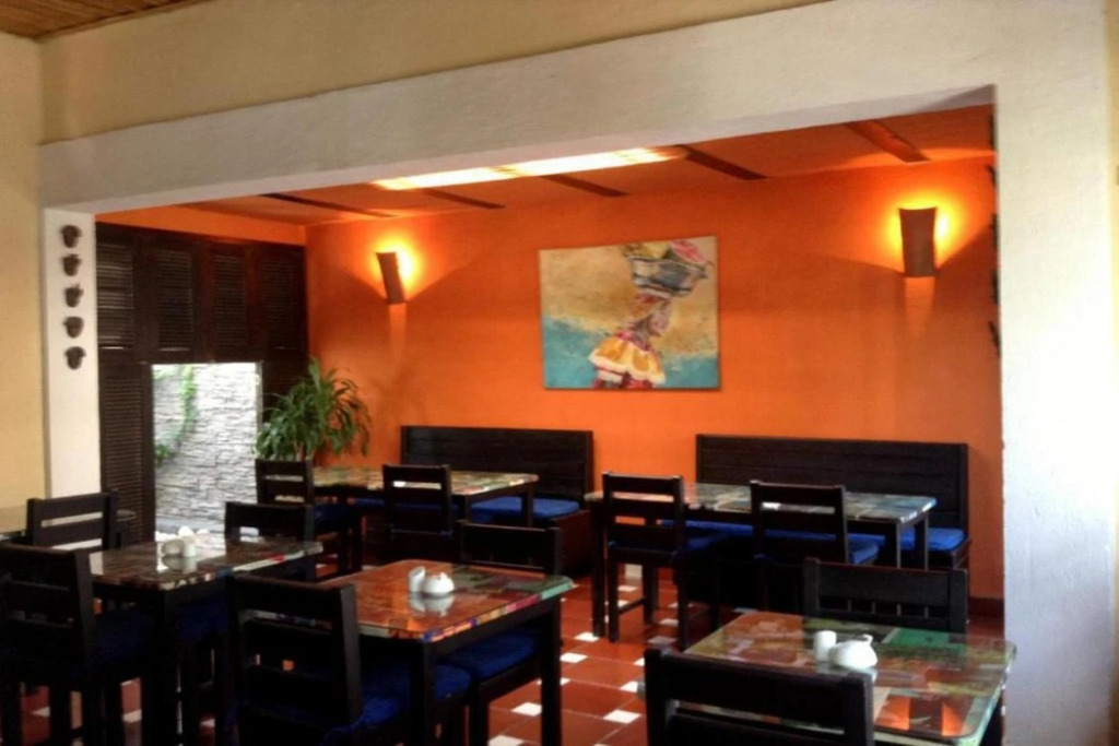 Aluna Hostel B&B