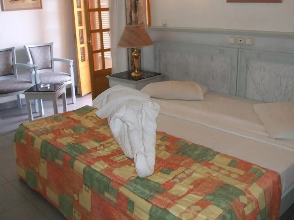 Lotus Luxor Hotel
