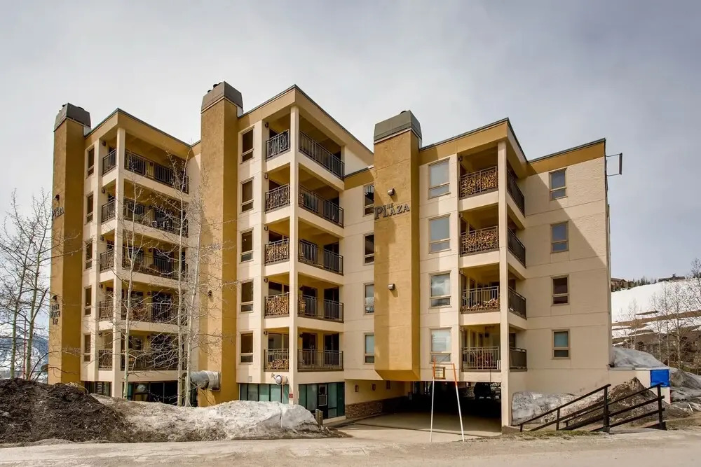 Plaza 4PK PZ136 - 2 Br Condo