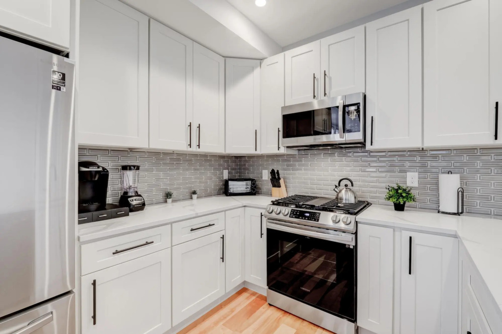 Luxury 3BD/2BA Near Logan Airport and T station