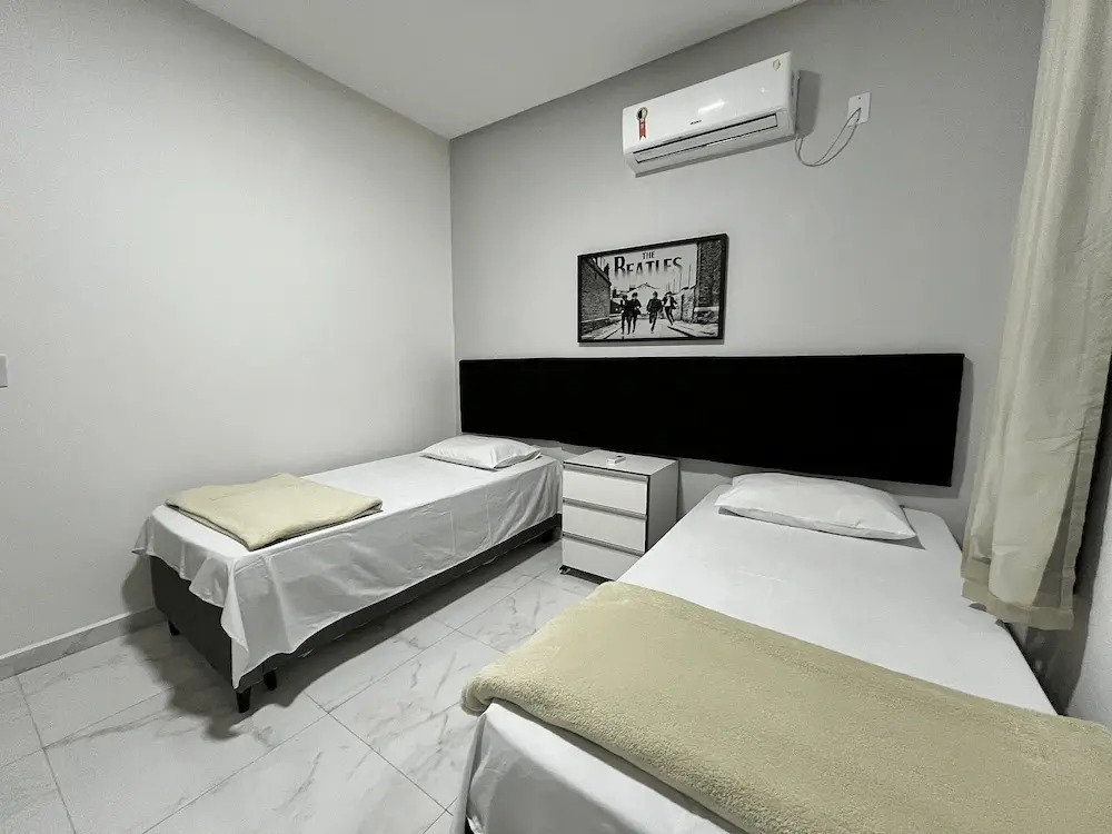 Apto charmoso, 2 quartos com PISCINA em Taperapuãn, A/C