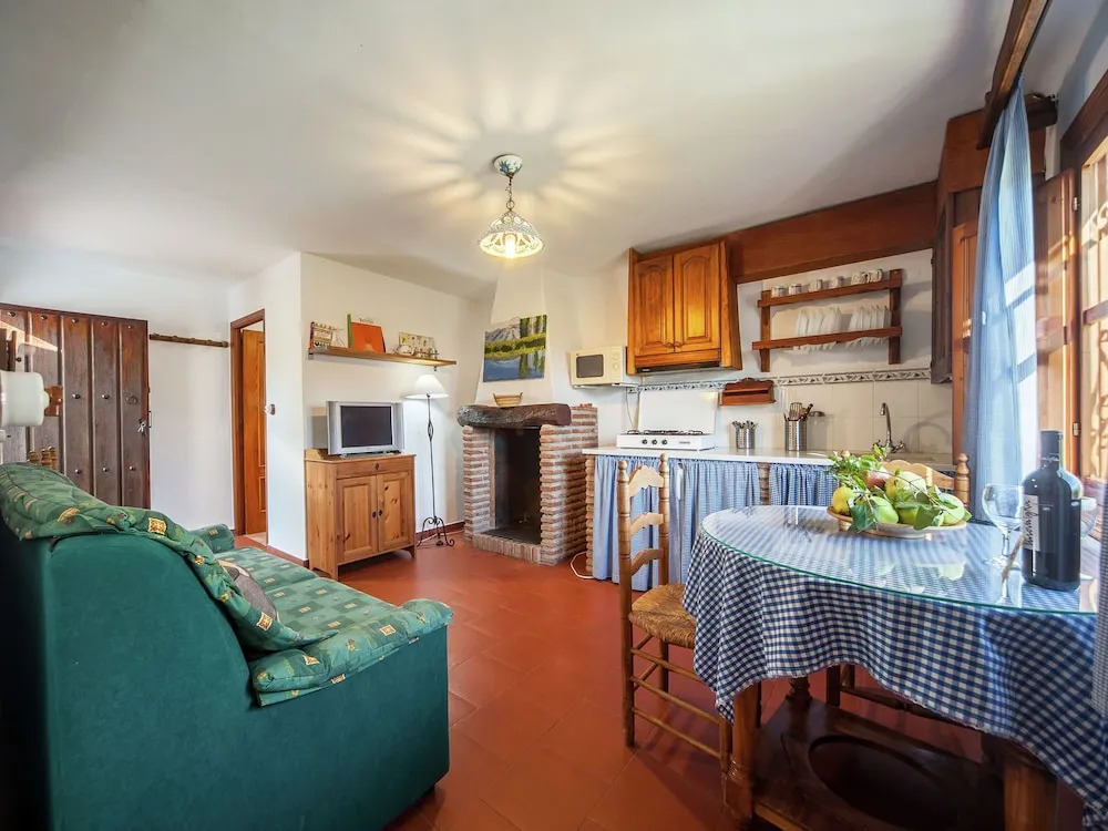 Rustic Cottage in El Padul Near the City Centre