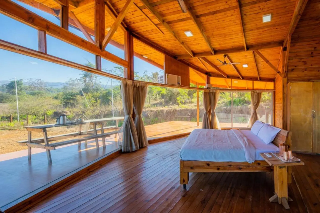 SaffronStays Cabana