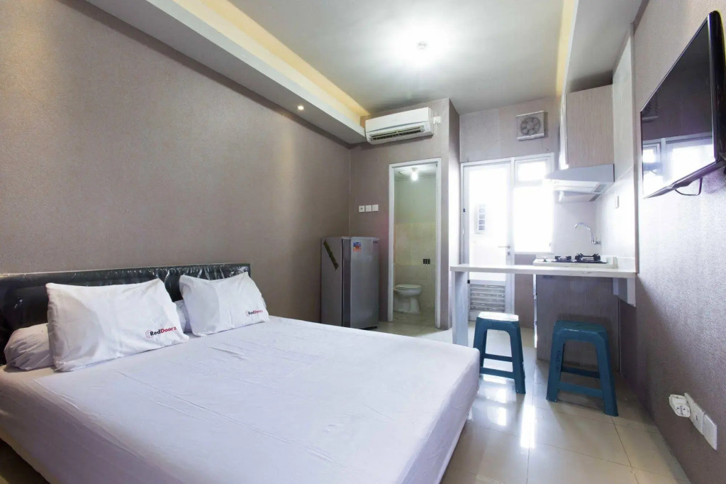 RedDoorz Apartment @ Pegangsaan Kelapa Gading